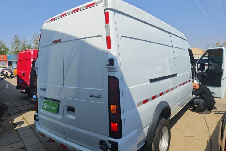 Used JMC Fushun 2022 2.0T Manual Van with Long Wheelbase Mid-Height Roof and 3 Seats

