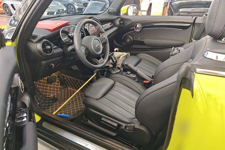 Used MINI MINI 2023 Second Facelift 2.0T COOPER S CABRIO Artist
