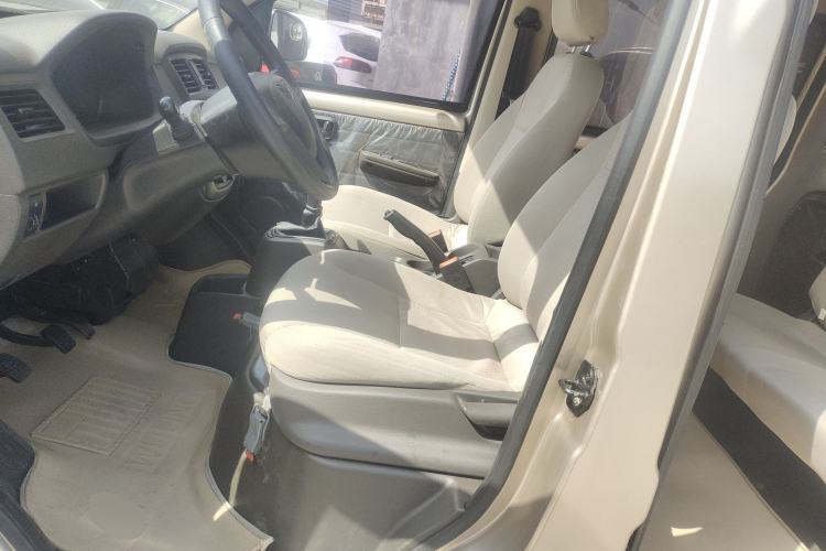 Used Wuling Rongguang 2015 1.2L S Base Model CNG Left Front Seat