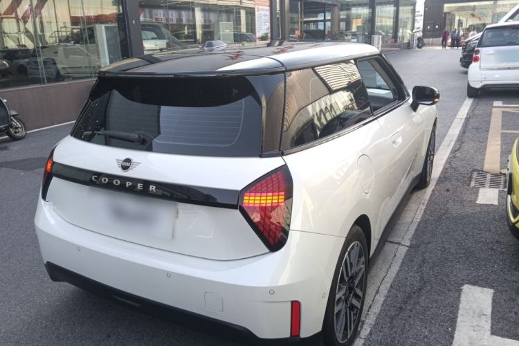 Used MINI Electric MINI COOPER 2024 456km COOPER E Classic Edition