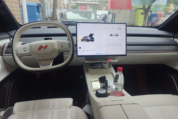 Used ONVO L60 2024 60 kWh Rear-Drive Version