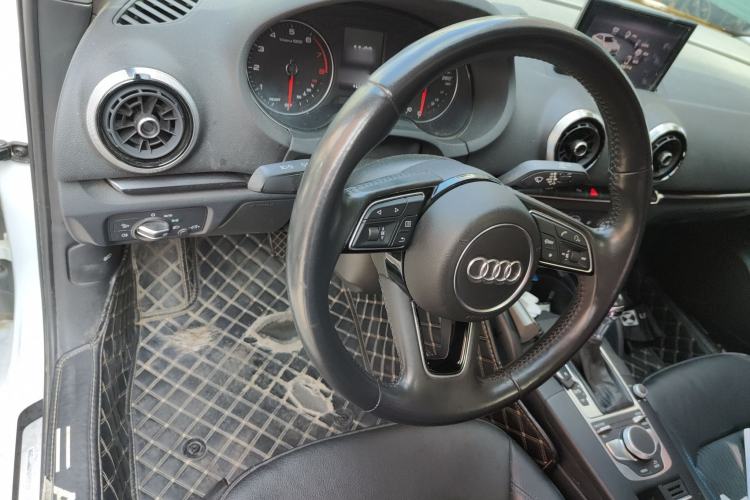 Used Audi A3 2019 Limousine 35 TFSI Fashion Edition China VI Emission Standard
