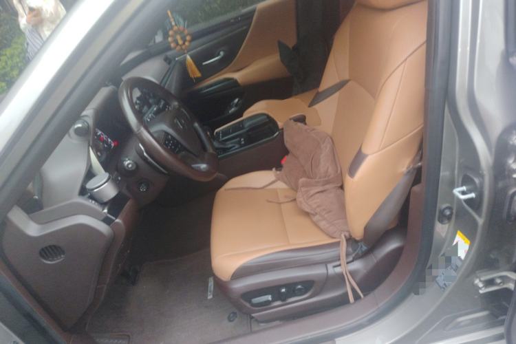 Used Lexus ES 2018 300h Premier Edition China V Standard