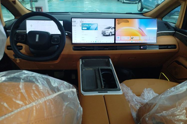 Used Wey Gaoshan 2025 Four-Wheel Drive Alpine 8
