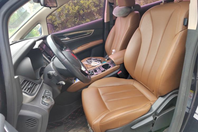 Used BYD Song MAX 2018 1.5T Automatic Smart Connect Elite Model with 6 Seats Left Front Seat