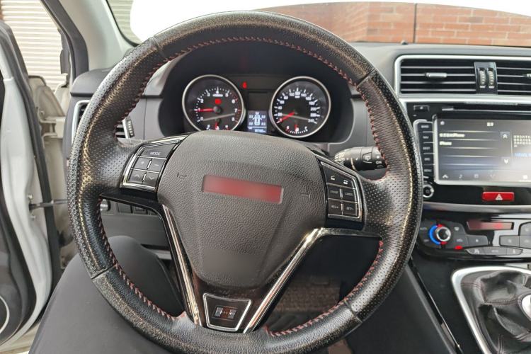 Used Haval H6 2014 Sport Version 1.5T Manual Two-Wheel Drive Elite Edition Steering Wheel