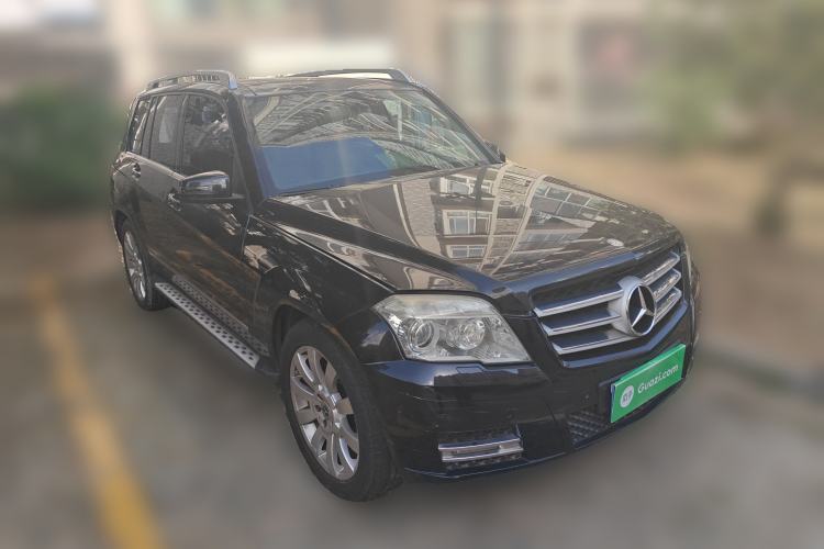 Used Mercedes-Benz GLK-Class 2008 GLK 300 4MATIC Luxury Model Front Right 45 Deg