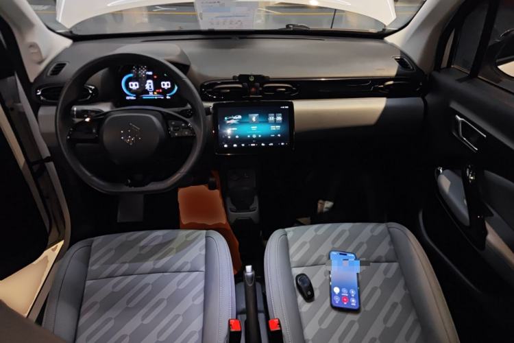 Used Leapmotor T03 2024 200 Lite Edition Center Console