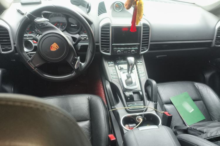 Used Porsche Cayenne  Center Console