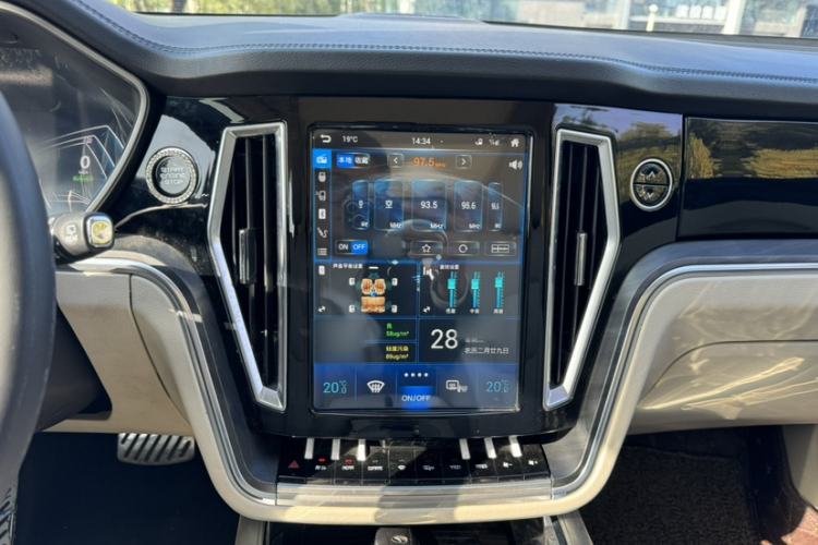 Used Zotye T700 2017 1.8T Dual-Clutch Prestige Model