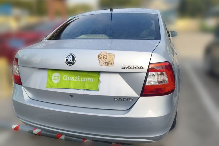 Used Skoda Rapid 2015 1.6L Automatic Smart Selection Model
