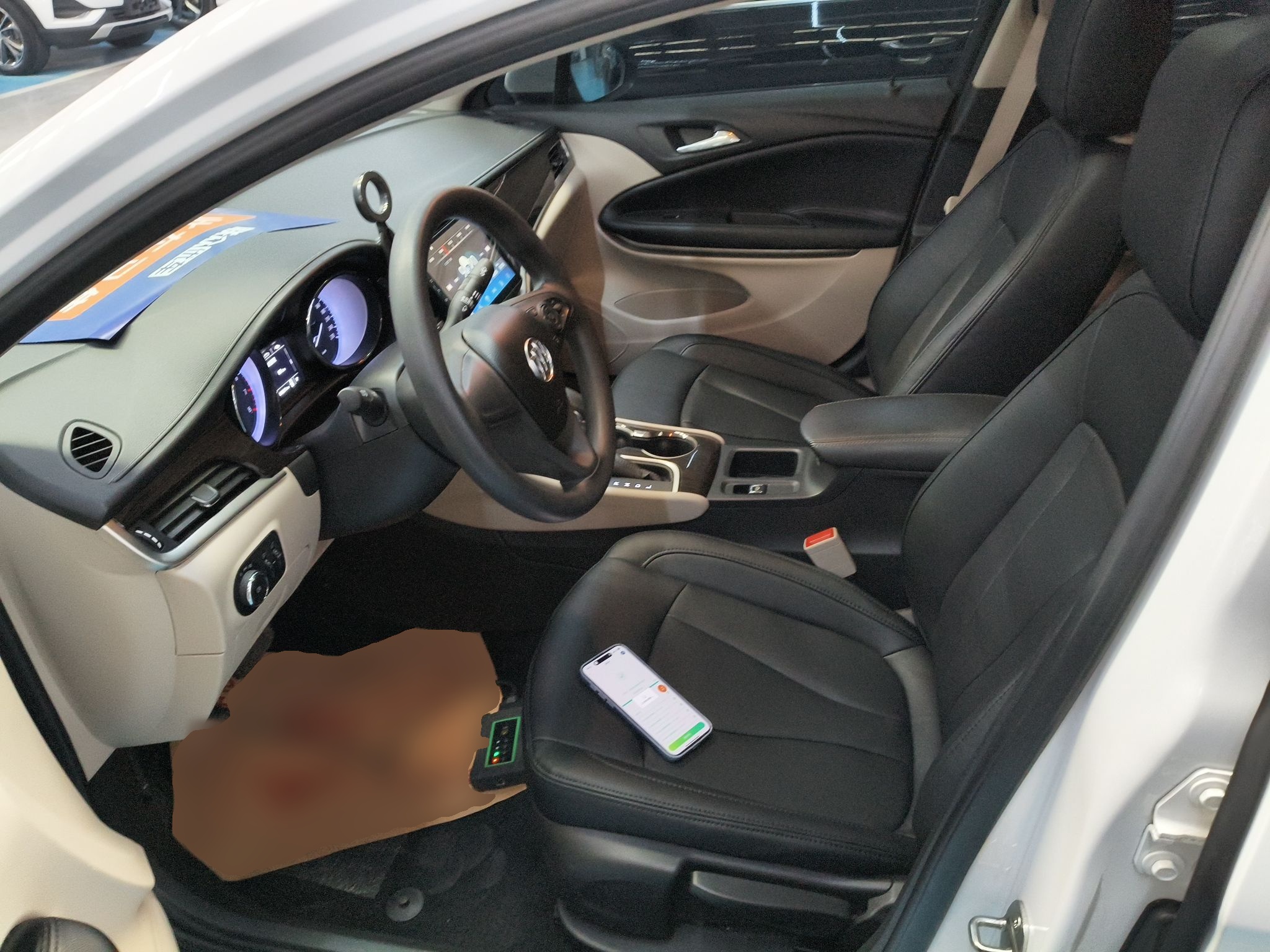 المقاعد الأمامية داخل السيارة