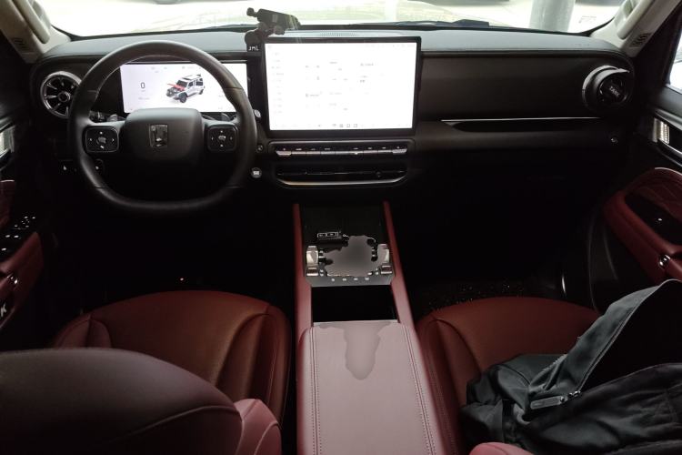 Used Tank 300 2025 2.0T Conqueror