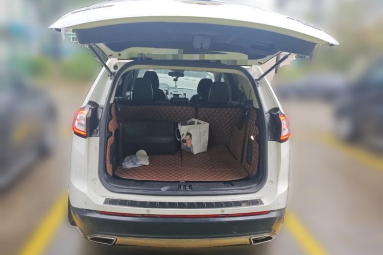 Used Ford Edge 2015 2.0T GTDi Two-Wheel-Drive Platinum Edition