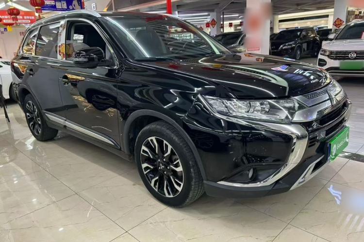 Used Mitsubishi Outlander 2019 2.0L Two-Wheel Drive Comfort Edition 5 Seats China VI Standard
