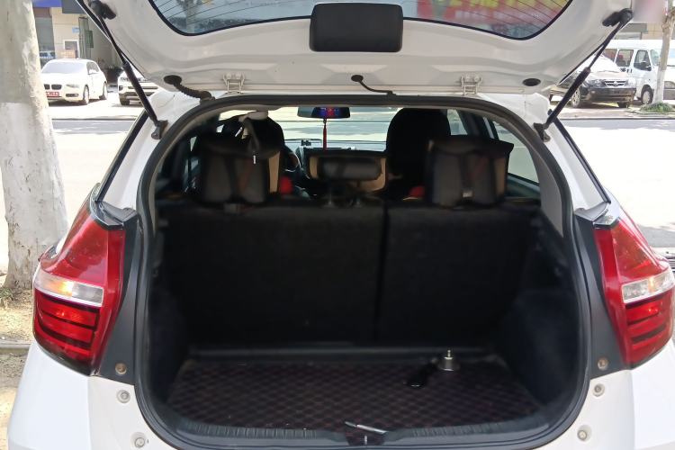 Used Toyota YARiS L Zhi Xuan 2016 Revised Version 1.5G CVT with Dynamic Sunroof