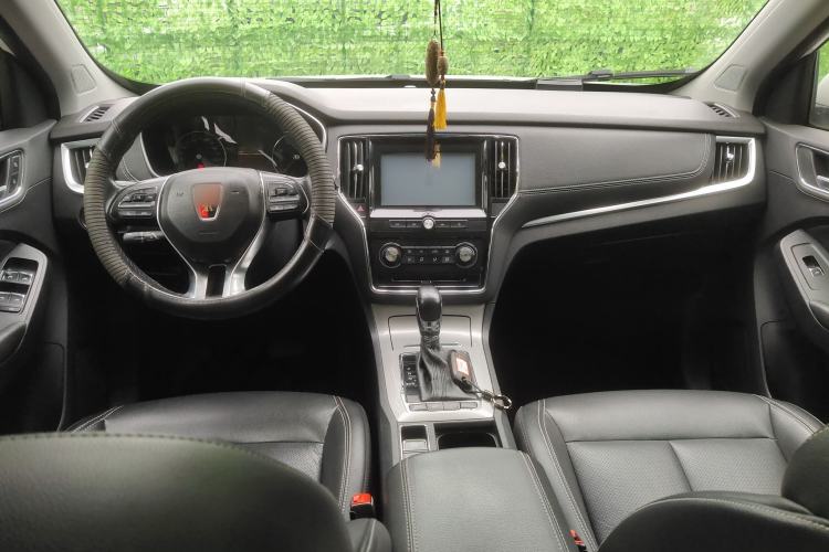 Used Roewe RX5 2016 20T Two-Wheel Drive Automatic Flagship Edition Center Console