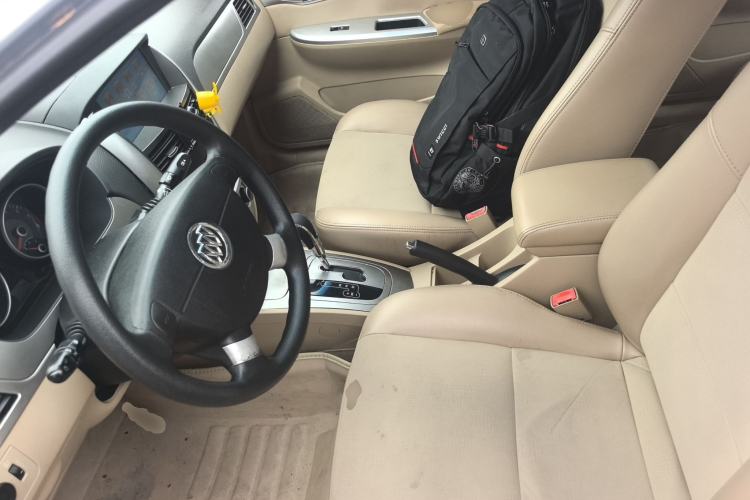 Used Buick Excelle 2013 1.5L Automatic Classic Model
