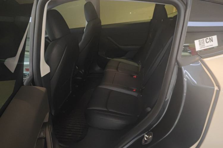 Used Tesla Model Y 2024 Rear-Wheel-Drive Version
