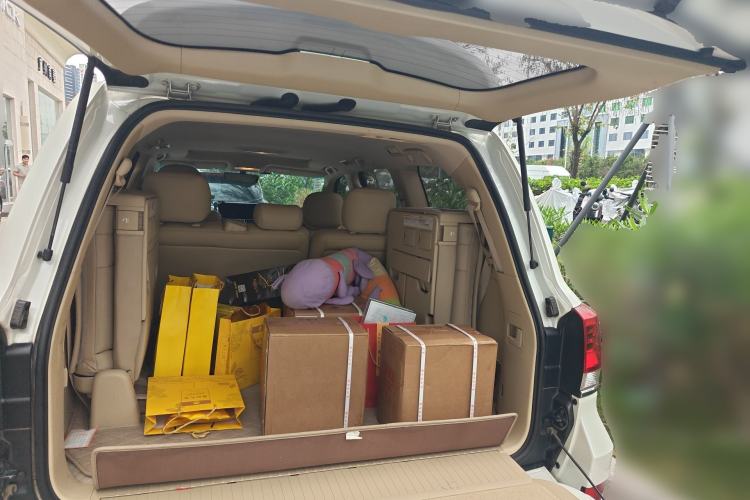 Used Toyota Land Cruiser  Trunk