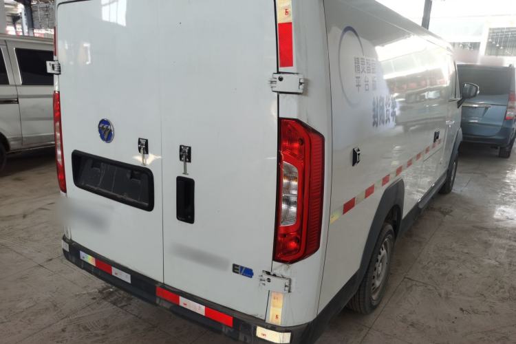 Used Foton Intelligent Blue Elf E7 2024 All-Electric Van Flat Roof 2 Seats EVE Energy 41.86 kWh
