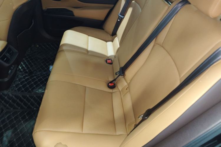 Used Lexus ES 2018 300h Premier Edition China VI Standard