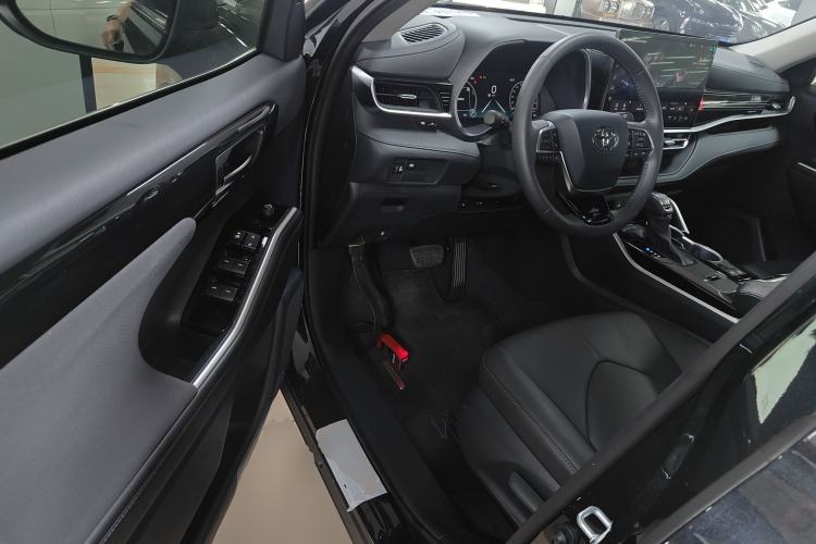 Used Toyota Highlander 2026 Model 2.5L Intelligent Electric Hybrid Dual-Engine Two-Wheel-Drive Elite Edition 7-seater Driver Seat