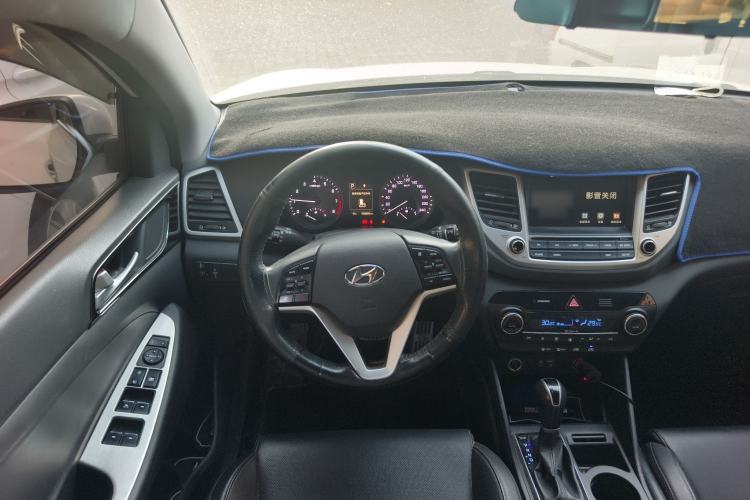 Used Hyundai Tucson 2018 1.6T Dual-Clutch Two-Wheel Drive 15th Anniversary Special Edition