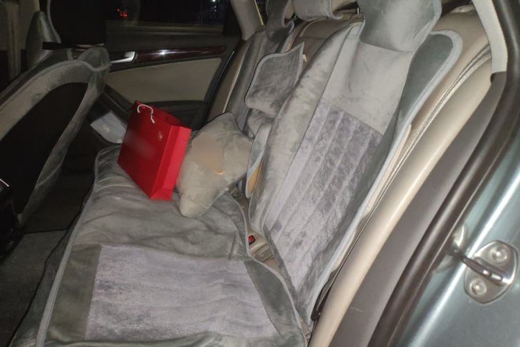 Used Audi A4L 2012 2.0 TFSI automatic Comfort trim level