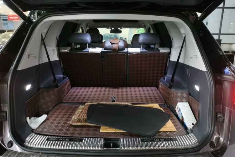 Used Volkswagen ID.6 CROZZ 2021 Long-Range PURE+ Edition Trunk