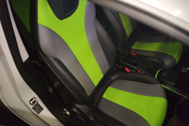 Used Roewe Clever 2021 302 km New Four-Seater Super-Efficient Version Right Front Seat