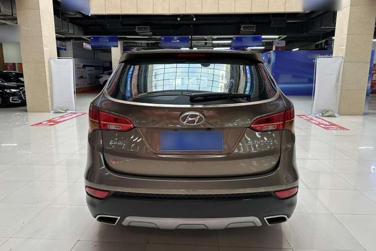 Used Hyundai Santa Fe 2013 2.4L Automatic Two-Wheel Drive Smart Version