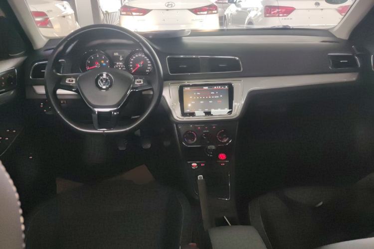 Used Volkswagen Lavida 2017 1.6L Manual Comfort Edition