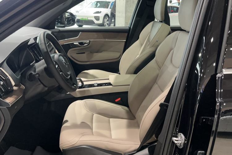 Used Volvo XC90 2025 Facelifted B5 Zhiyi Luxury Edition 5 Seats