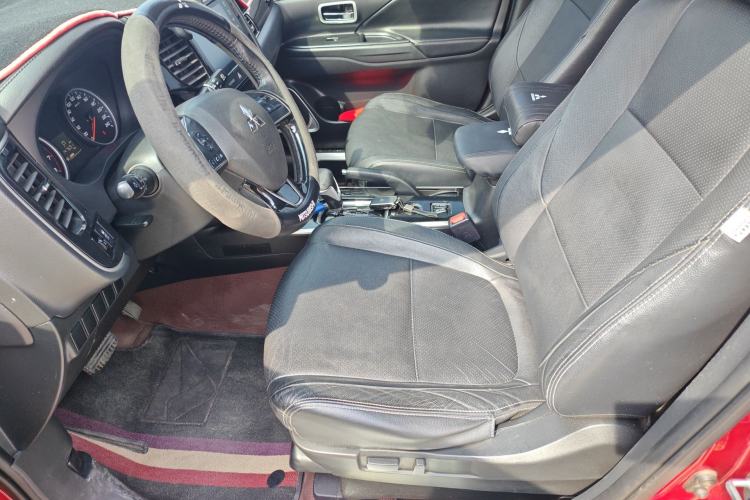 Used Mitsubishi Outlander 2018 2.0L Two-Wheel Drive Glory Edition 5 Seats