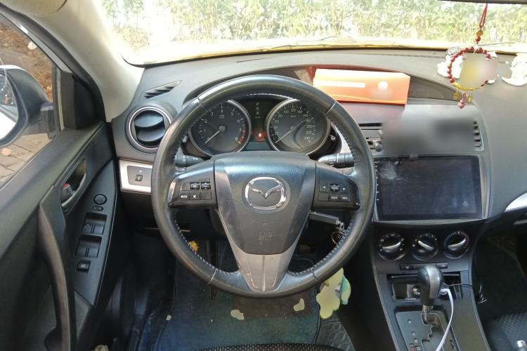 Used Mazda 3 2013 Sedan 1.6L Automatic Elite Model Steering Wheel