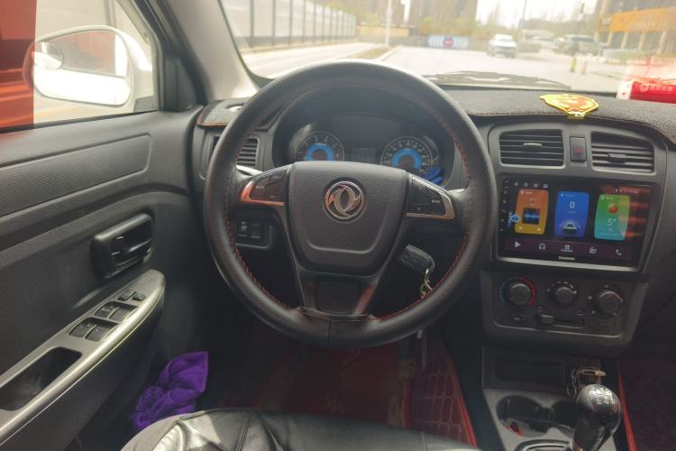 Used Dongfeng Fengon 330 2019 1.5L Manual Utility Grade I China VI Steering Wheel