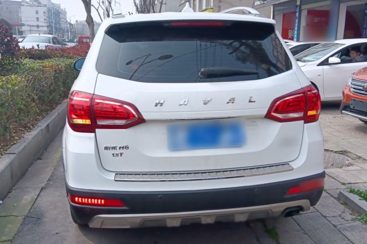 Used Haval H6 2015 Revised Version Sport Edition 1.5T Manual Transmission Two-Wheel Drive Elite Grade