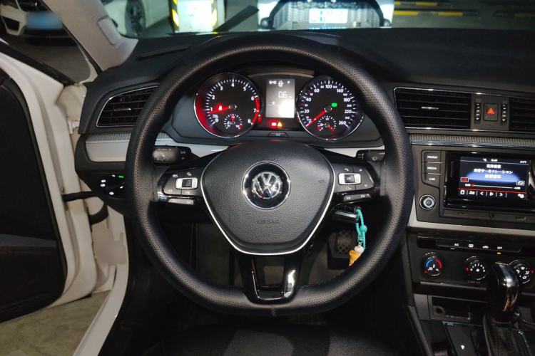 Used Volkswagen Lamando 2015 230TSI DSG Fashion Edition