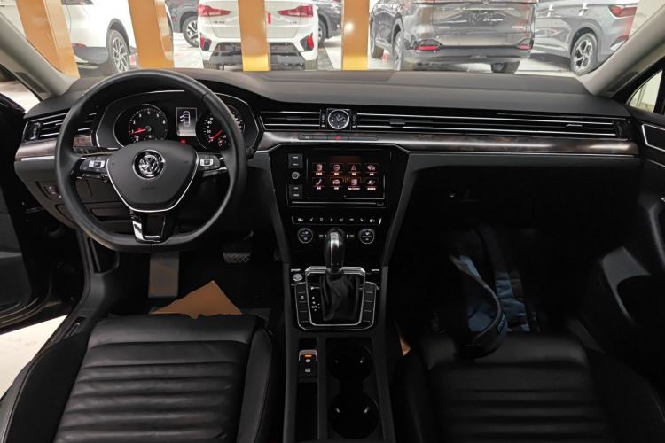 Used Volkswagen Magotan 2019 330TSI DSG Luxury Model China V Standard