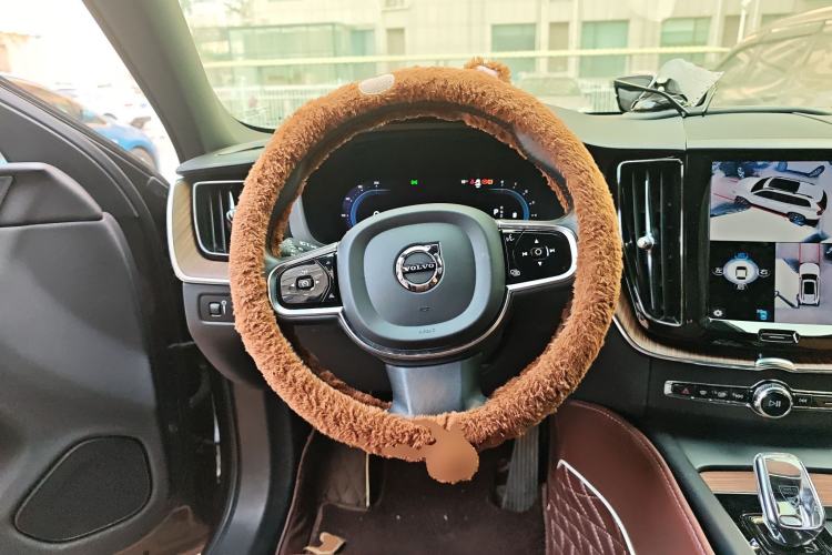 Used Volvo XC60 2021 T5 4x4 Smart Luxury Edition