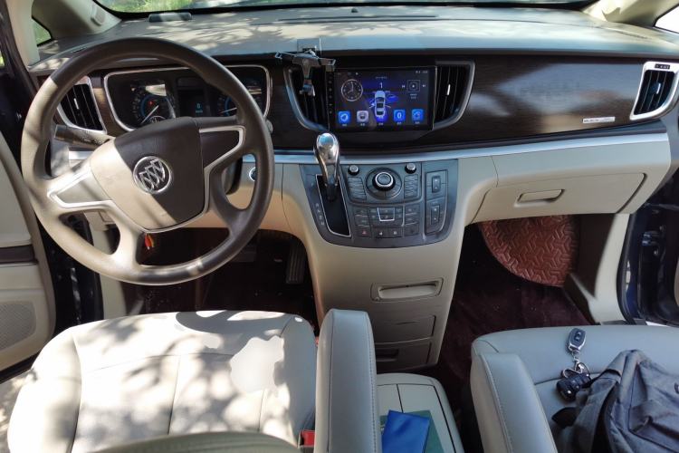 Used Buick GL8 2013 2.4L CT Luxury Business Comfort Edition Center Console