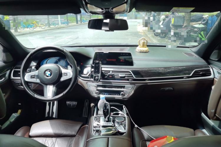 Used BMW 7 Series 2018 730Li Luxury Edition M Sport Package Center Console