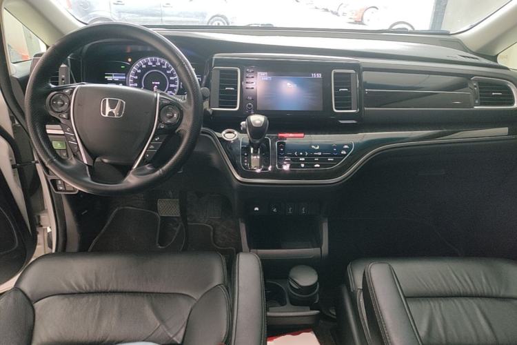 Used Honda Elysion 2019 2.0L Hybrid Luxury Edition Center Console