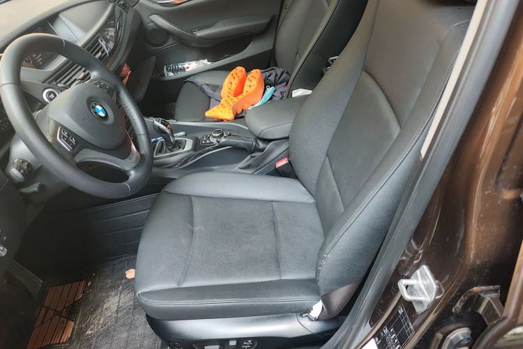 Used BMW X1 2015 sDrive18i Leading Edition
