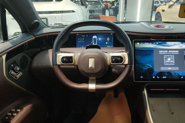 Used Avatr 11 2024 730 Luxury Edition with Three Lasers and Rear-Wheel Drive Steering Wheel