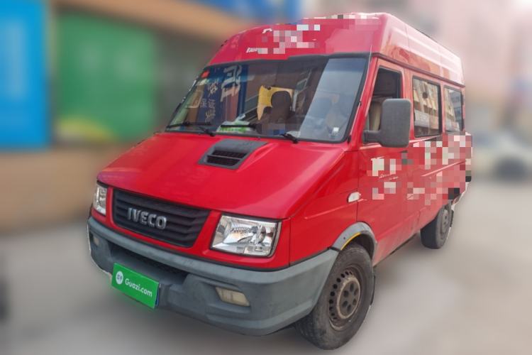 Used Iveco Daily 2017 2.5T A35 Passenger Van 5-7 Seats Model 47Z5