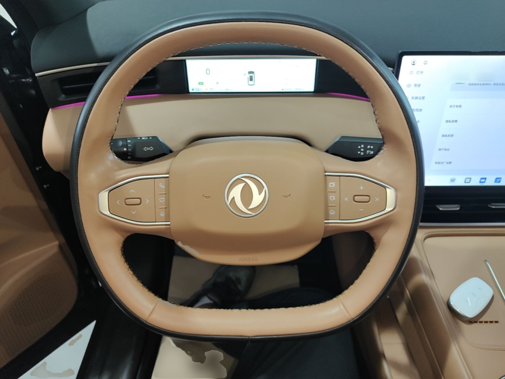 Dongfeng Aeolus L8 2025 Model 185KM Dream Edition — снимка 18
