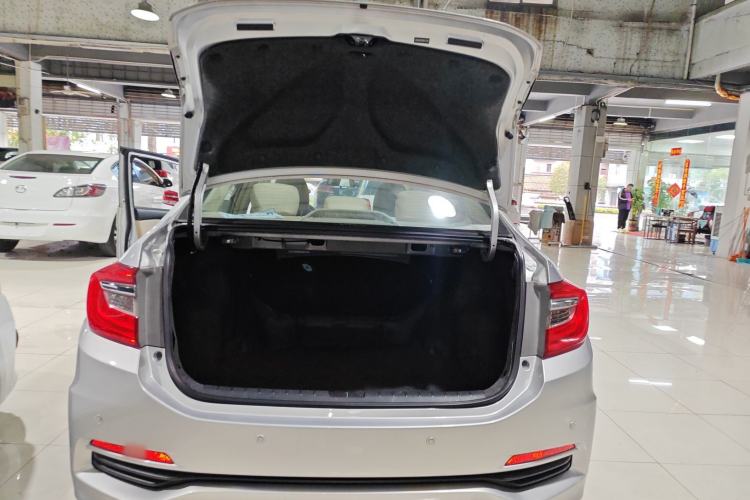 Used Honda Crider 2013 1.8L automatic comfort version