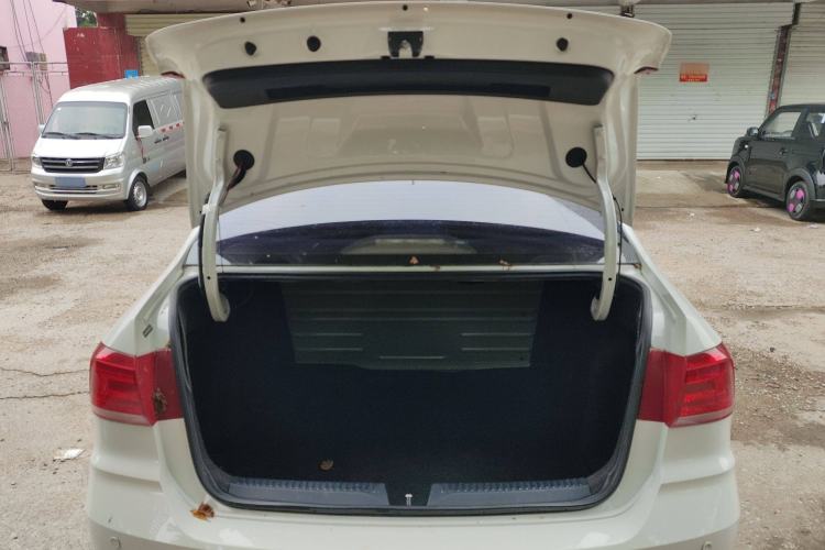 Used Volkswagen Santana 2016 1.6L Manual Fashion Edition